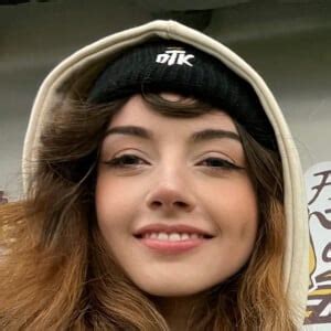 bonnie rabbit age|Bonnierabbit (Twitch Star) Wiki, Biography, Age,。